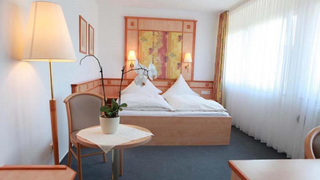 Hotel Wetterau - Self-Check-In 불펜스하임 외부 사진